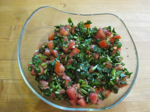 Tomato-sorrel salad